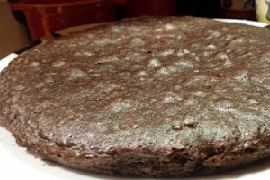 Tort cu ciocolata si zmeura