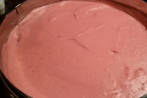 Tort cu ciocolata si zmeura