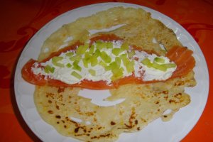 CLATITE DANTELATE CU SOMON SI BRANZA DE CAPRA