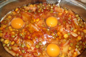 Legume cu oua la cuptor