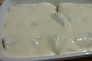 Clatite umplute cu pui si ciuperci, gratinate