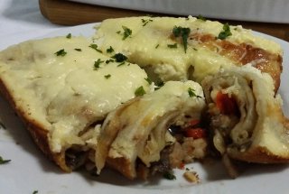 Clatite umplute cu pui si ciuperci, gratinate