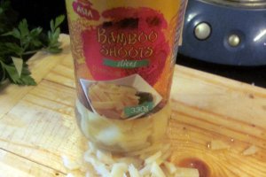 CHEC APERITIV CU PUI, ȘUNCĂ, CIUPERCI ȘI LEGUME