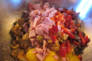 CHEC APERITIV CU PUI, ȘUNCĂ, CIUPERCI ȘI LEGUME