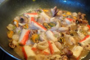 Fructe de mare cu pesto si paste proaspete