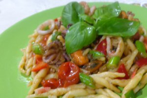 Fructe de mare cu pesto si paste proaspete