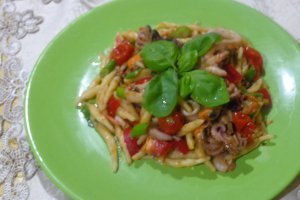 Fructe de mare cu pesto si paste proaspete
