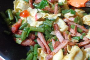 Tortellini cu fasole verde si muschiulet de porc