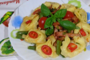 Tortellini cu fasole verde si muschiulet de porc