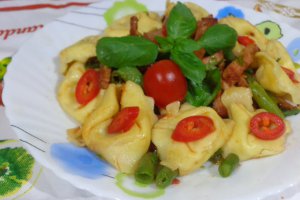 Tortellini cu fasole verde si muschiulet de porc