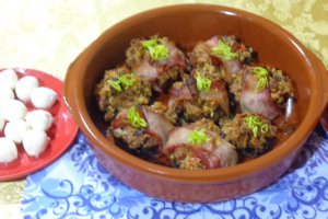 Ciuperci umplute cu carne de pui