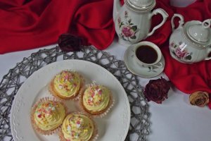 Cupcakes cu crema de vanilie