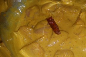 Frigarui de pui cu sos satay