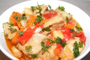 Tocana din carne de porc cu ardei copt