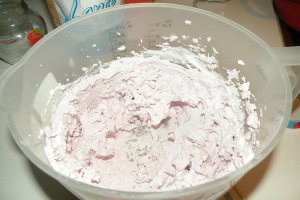 Clatite inimioara cu branza de vaci