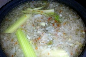 Ciorba de porc cu cartofi acrita cu zeama de varza