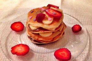 Pancakes cu finetti si banane