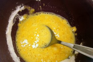 Tarta cu crema de vanilie si pepene galben