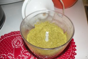Snitele Godina umplute si piure de mazare
