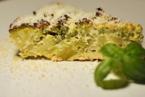 Tarta cu brocoli si busuioc