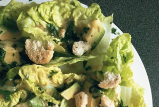 Salata de avocado