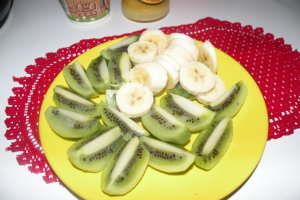 Smoothie cu kiwi, banane, miere si iaurt grecesc