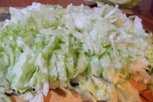 Supa cu salata iceberg