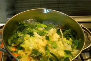 Supa cu salata iceberg