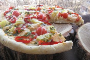 Pizza cu ananas si piept de pui