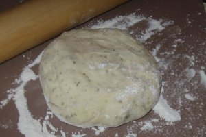 Pizza cu ananas si piept de pui