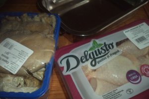 Ciocanele la cuptor pe pat de pleurotus