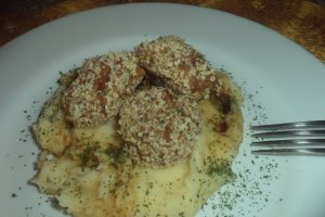 Chiftelute la cuptor in crusta din fulgi de mei
