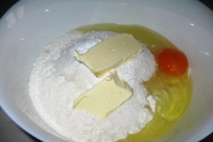 Tarta cu fructe de padure