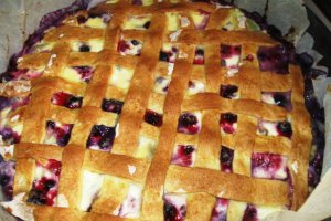 Tarta cu fructe de padure