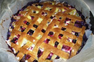 Tarta cu fructe de padure