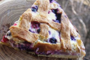 Tarta cu fructe de padure