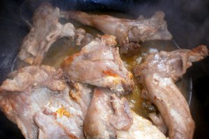 Tocanita de legume cu carne de iepure