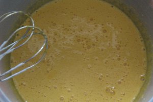 Prajitura cu mere si gris (insiropata)