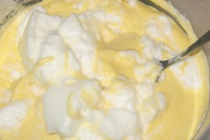 Prajitura cu mere si gris (insiropata)