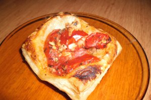 Mini tarte cu rosii