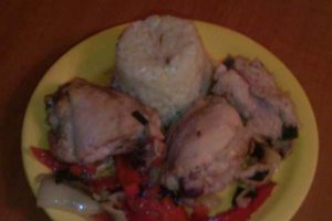 Pui cu sote de legume si garnitura de orez