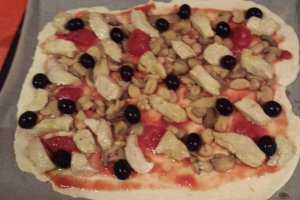 Pizza cu pui