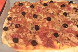 Pizza cu pui
