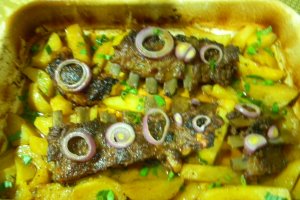 Costita picanta marinata in cidru - cu cartofi - la cuptor