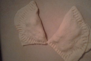 Langosi de post cu dulceata de cirese amare