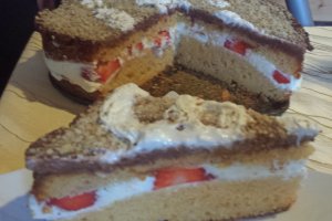 Tort aniversar  I <3 T  ~ 9 ANI