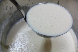 Prajitura in straturi cu scortisoara si nuca