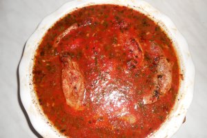 Spata de porc la cuptor, cu usturoi verde