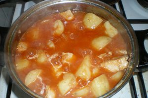 Mancarica de cartofi noi cu carne