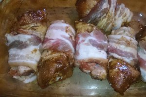 Pulpe de pui invelite in bacon